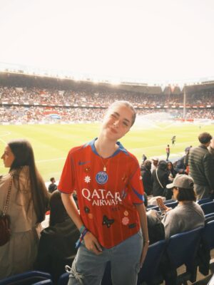 Madalena Aragão Instagram - Parc des Princes ❤️💙 (de mon prince 😌)