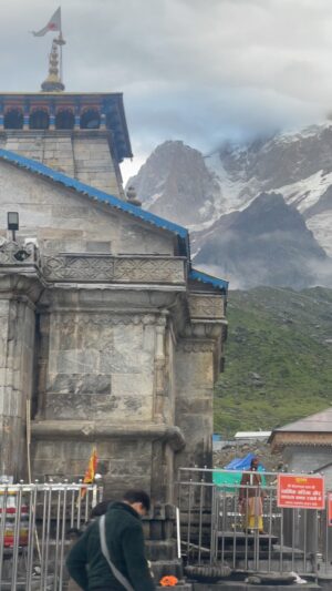 Madhu Shalini Instagram - A year ago today, I stood before the sanctity of Kedarnath… and on this Vinayaka Chavithi, it feels as though the cosmic father and his cherished son are gently watching over me… 🌸🐘
With a heart full of gratitude 🙏🏽♥️♥️♥️
I embrace this journey as #Kanyakumari releases in cinemas today. 🥰🌼
#grateful #blessed 🙏🏽🥰🌸🐘♥️
#kedarnath #vinayakachavithi #kanyakumarimovie
#🙏🏽 #🐘 #♥ #himalayas #foothillsofhimalayas to #kanyakumari