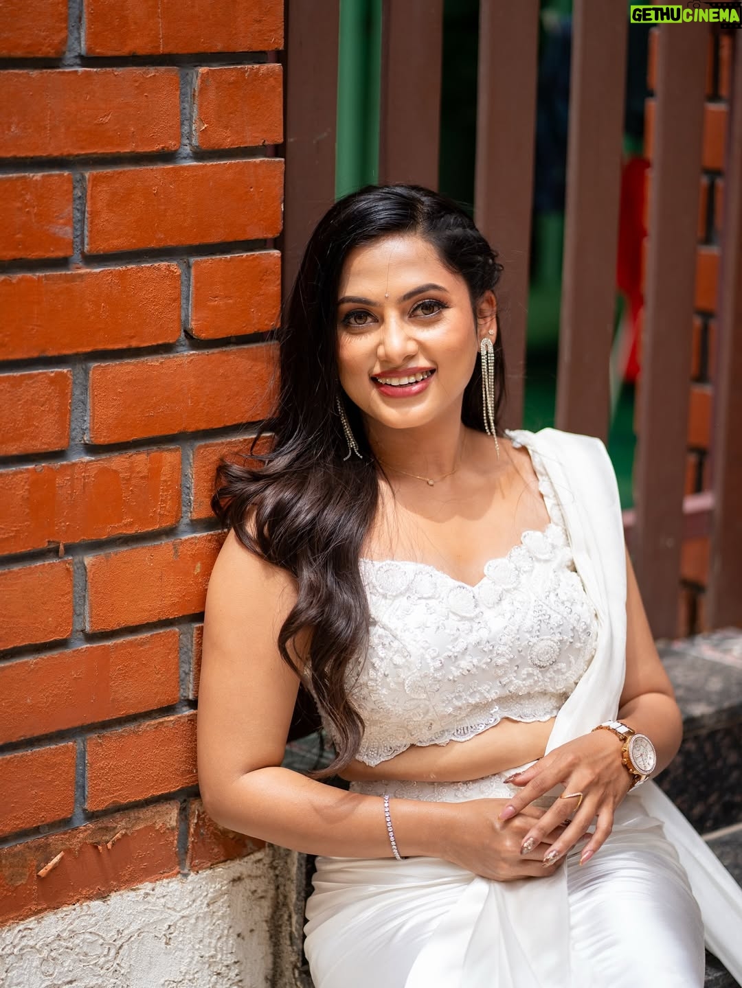 Madhumitha H - 47.2K Likes - In my white era 🤍🦢🪞

MUA - @vibah_artistry 
Hairstylist- @hairbyswarna 
Outfit - @papilioforyou 
Shot by - @shoutout_campus 

#white #awards #jfw #whitedress