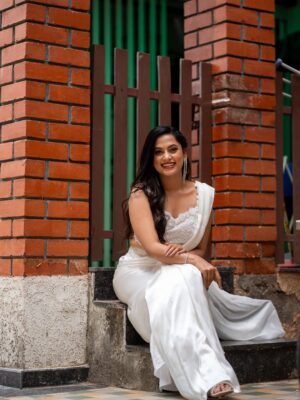 Madhumitha H Instagram - In my white era 🤍🦢🪞

MUA - @vibah_artistry 
Hairstylist- @hairbyswarna 
Outfit - @papilioforyou 
Shot by - @shoutout_campus 

#white #awards #jfw #whitedress