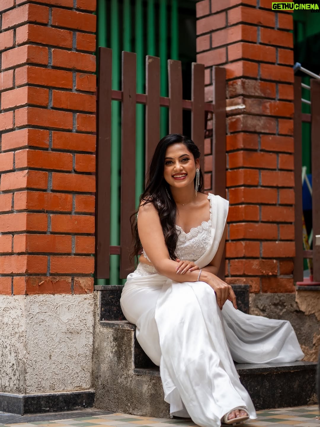 Madhumitha H - 47.2K Likes - In my white era 🤍🦢🪞

MUA - @vibah_artistry 
Hairstylist- @hairbyswarna 
Outfit - @papilioforyou 
Shot by - @shoutout_campus 

#white #awards #jfw #whitedress