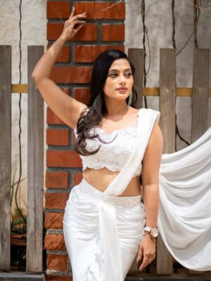 Madhumitha H Instagram - In my white era 🤍🦢🪞

MUA - @vibah_artistry 
Hairstylist- @hairbyswarna 
Outfit - @papilioforyou 
Shot by - @shoutout_campus 

#white #awards #jfw #whitedress