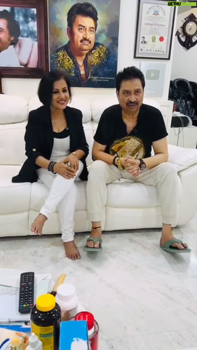 Madhushree - 3.8K Likes - Fun moments with #kumarsanu  ji . Happy Birthday #kumarsanu  Sanu da wishing you a very happy birthday and the thanks a lot for the #beautiful  #song #barisheteri #music #robbybadal