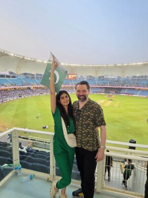 Madiha Iftikhar Instagram - Tum jeetu ya haro Suno
Hamein tumse pyar hai 💚💚🇵🇰🇵🇰

@zainab_shahidk @shizzlemeerza 

#madihaiftikhar #pakvsind #asiacup2025 #dubai #dubai🇦🇪 #uae #cricket #moments #friends #family #cheer #pakistan #india #pakistancricketteam #💚 #pakistan🇵🇰 #game #proudpakistani