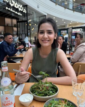 Madiha Imam Instagram - 🕺