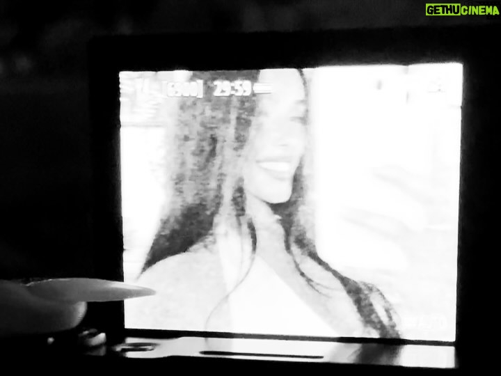Madison Beer - 2.8 Million Likes - the flowers say hello