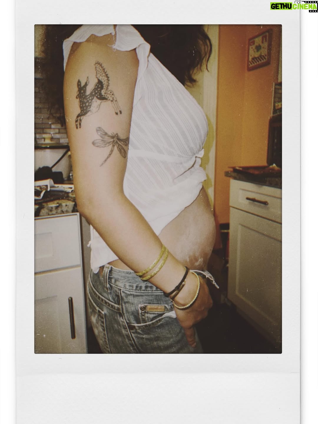 Madison Reyes - 128.3K Likes - Today I hit 30 weeks, can’t believe it!!! figured I’d share our little at home shoot from when we hit 20 weeks 🥺 thanks again Megan for helping