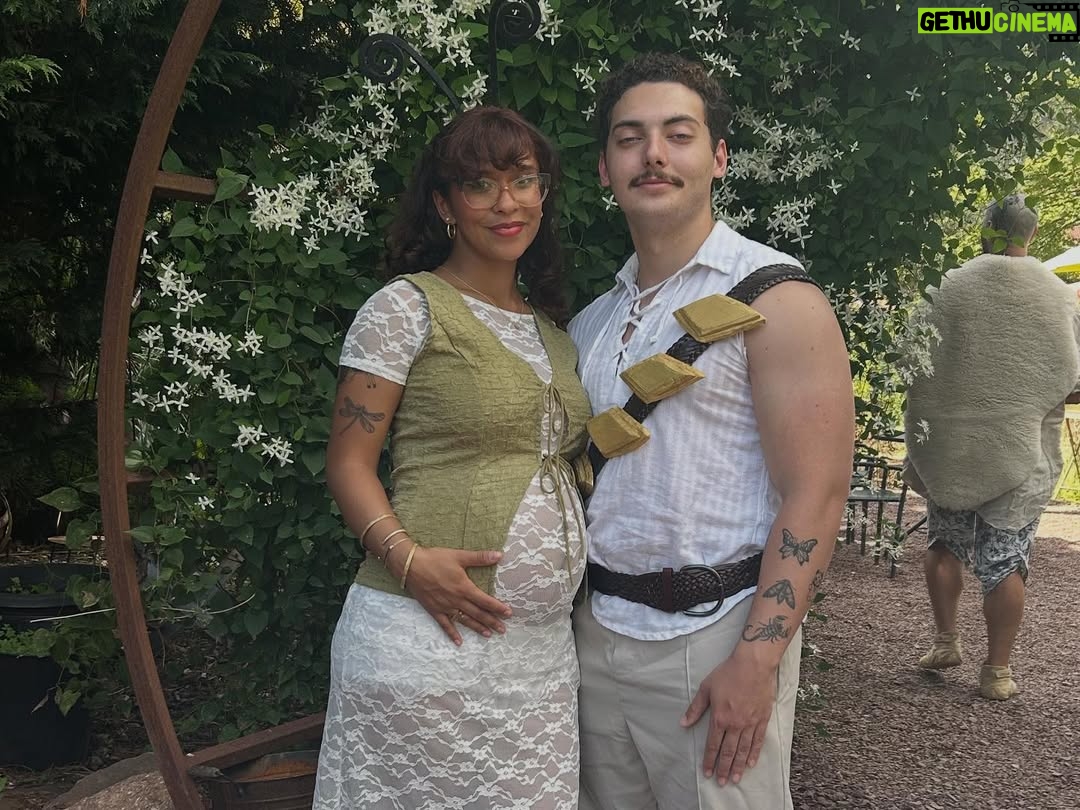 Madison Reyes - 104.2K Likes - Summer is clearly not over yet, had a blast this weekend going up to pa’s renaissance faire, anyone been before?