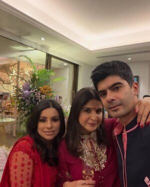 Maheep Kapoor Instagram - ❤️❤️❤️ @anshulakapoor ❤️ @rohanthakkar1511 ❤️❤️❤️
