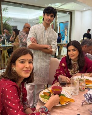 Maheep Kapoor Instagram - ❤️❤️❤️ @anshulakapoor ❤️ @rohanthakkar1511 ❤️❤️❤️