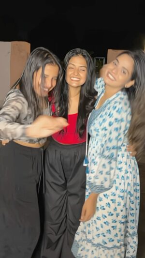 Mahi Khan Instagram - Trio ❤️🪬🧿
#allykhan #allykhan623 #allyfam#instagram #explorepage#bff #bestfriends #friends #friendship
