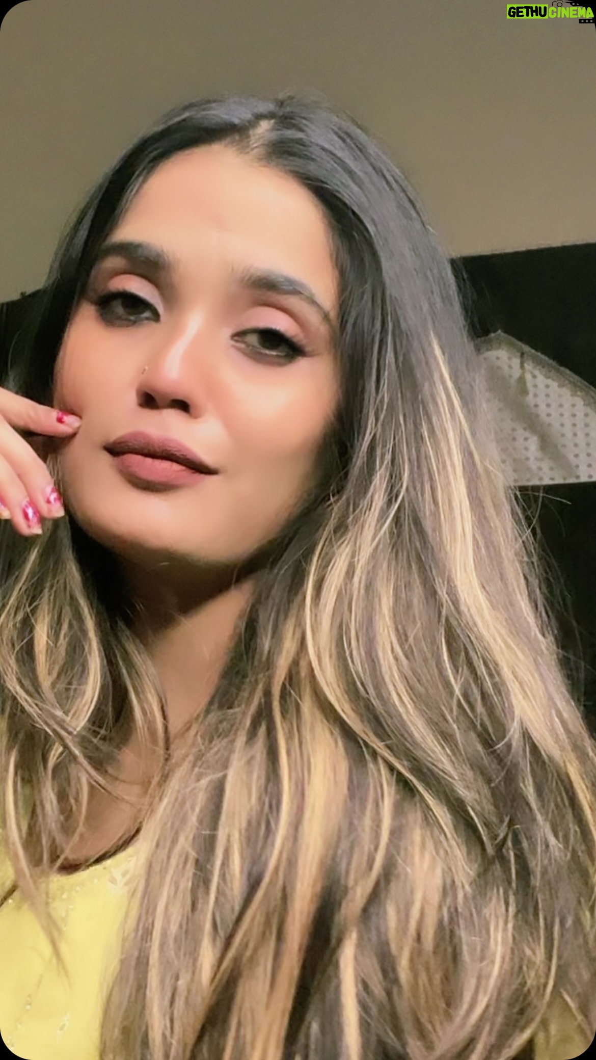 Mahi Khan - 783 Likes - 