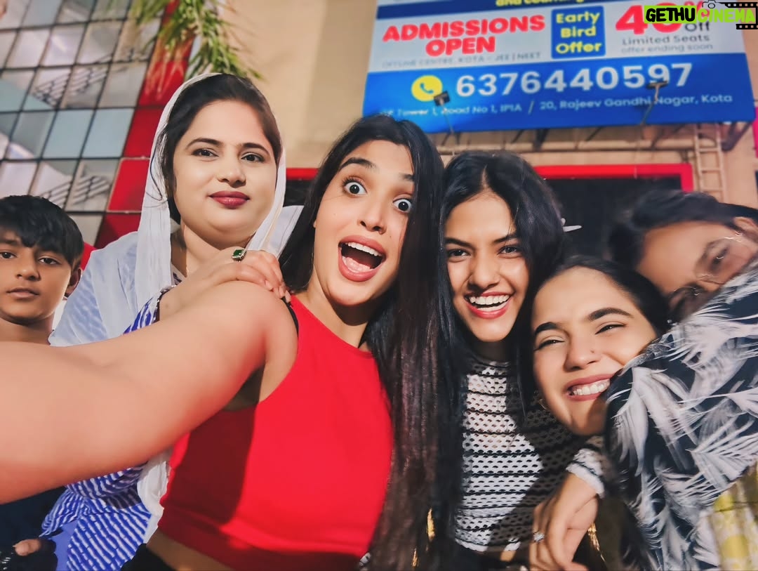 Mahi Khan - 1.6K Likes - Laughing with my favorite humans💞
#cousins

#allykhan
#allyfam #allykhan623 #insta #instagood #instadaily #instalike #pictureoftheday #post #feed #love #explorepage #postoftheday #friendship #friends #foryoupage