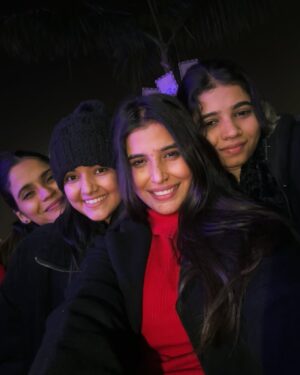 Mahi Khan Instagram - Happy New Year 🫶🏻🧿 I wish we all stay together forever ♥️

#allykhan #allykhan623 #allyfam#friends #friendship #bestfriends #happynewyear #girls #photooftheday #2025 #forever #bff