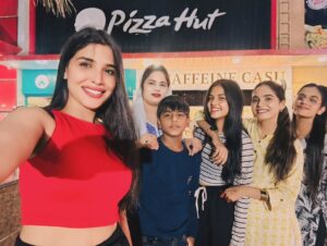 Mahi Khan Instagram - Laughing with my favorite humans💞
#cousins

#allykhan
#allyfam #allykhan623 #insta #instagood #instadaily #instalike #pictureoftheday #post #feed #love #explorepage #postoftheday #friendship #friends #foryoupage