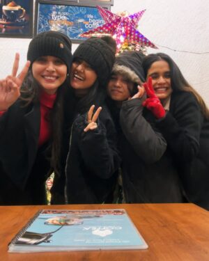 Mahi Khan Instagram - Happy New Year 🫶🏻🧿 I wish we all stay together forever ♥️

#allykhan #allykhan623 #allyfam#friends #friendship #bestfriends #happynewyear #girls #photooftheday #2025 #forever #bff