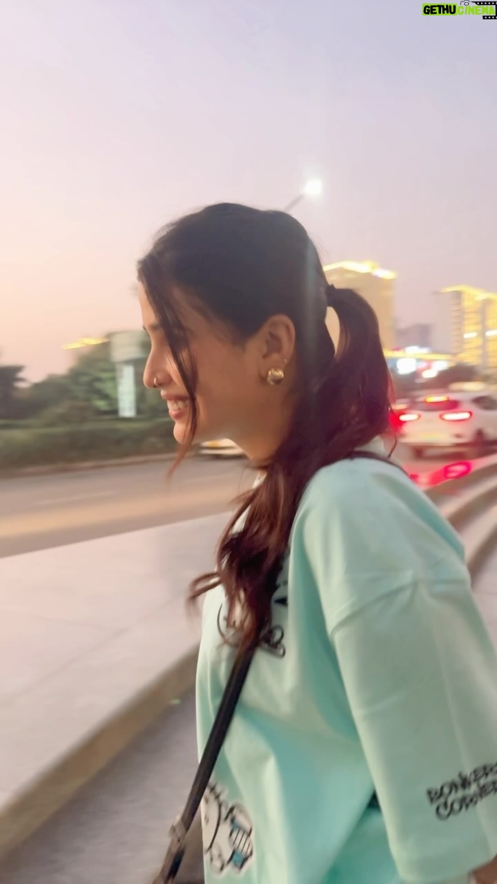 Mahi Khan - 1K Likes - Ye Kali Kali ankhe 👀
#allykhan #allyfam #allykhan623 #instagram #explorepage