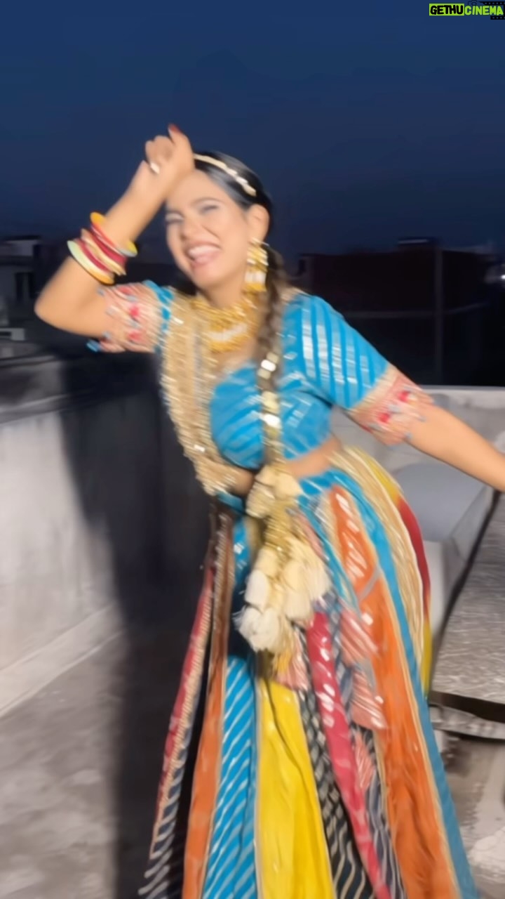 Mahi Khan - 1.3K Likes - 😍❤️