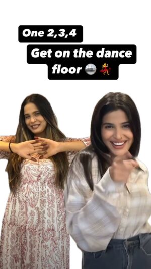 Mahi Khan Instagram - Get on the dance floor 🤩

#allykhan #allykhan623 #allyfam #instagram #explorepage#bff #bestfriends #friendship #friends #bestfriendsforever #love #srk