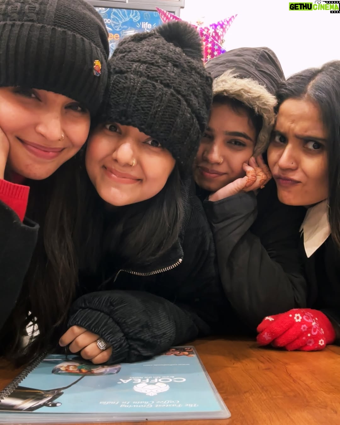 Mahi Khan - 1K Likes - Happy New Year 🫶🏻🧿 I wish we all stay together forever ♥️

#allykhan #allykhan623 #allyfam#friends #friendship #bestfriends #happynewyear #girls #photooftheday #2025 #forever #bff