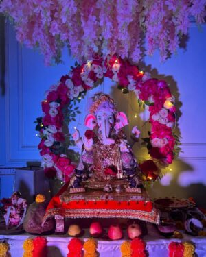 Mahi Singh Instagram - सुख करता दुख हारता🌸🙏
.
.