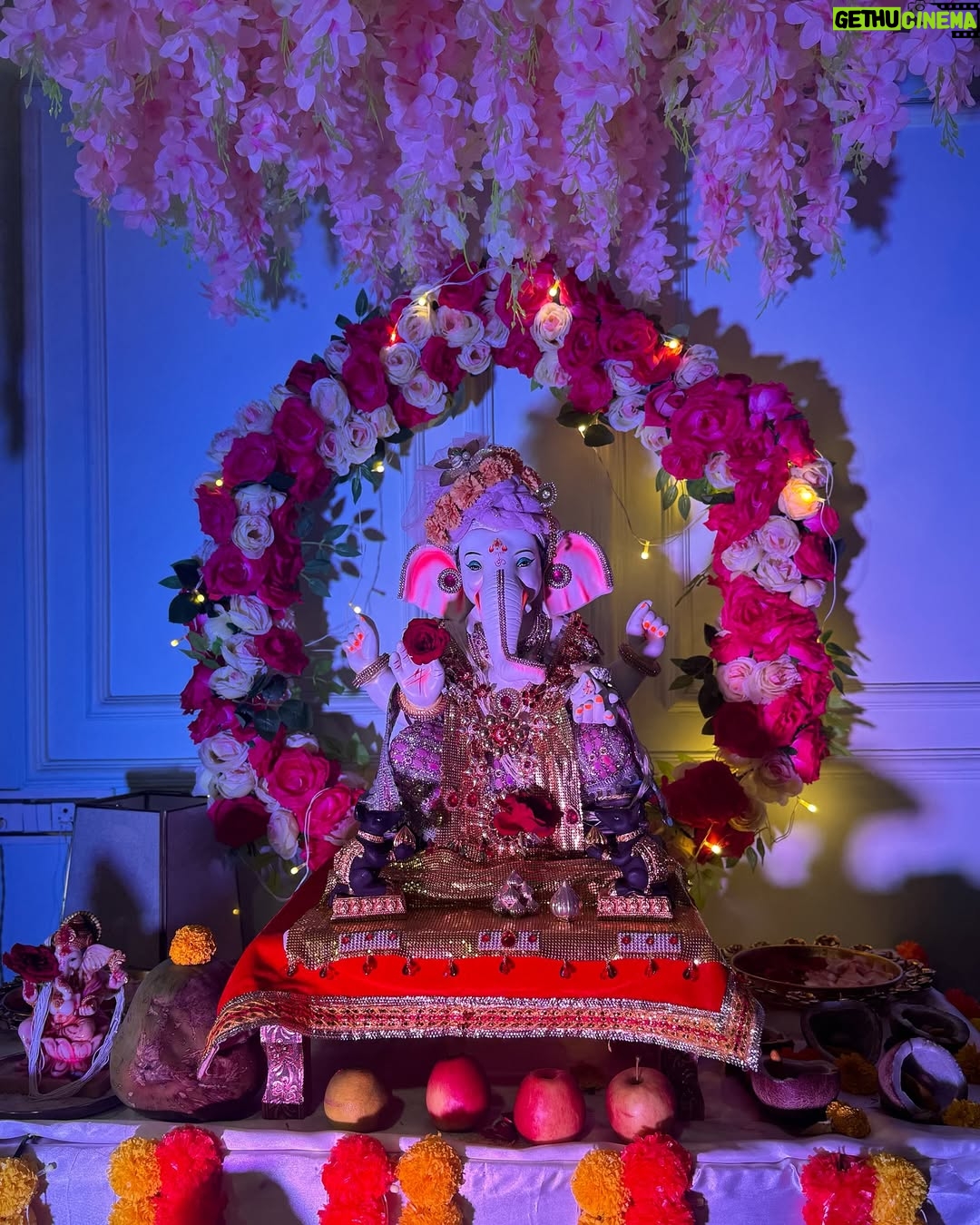 Mahi Singh - 49.7K Likes - सुख करता दुख हारता🌸🙏
.
.