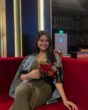 Mahi Singh Instagram - Cheers to me!🥂
.
.
#birthday #enjoy #smile #instagood #instagram #post #mahisinghviofficial