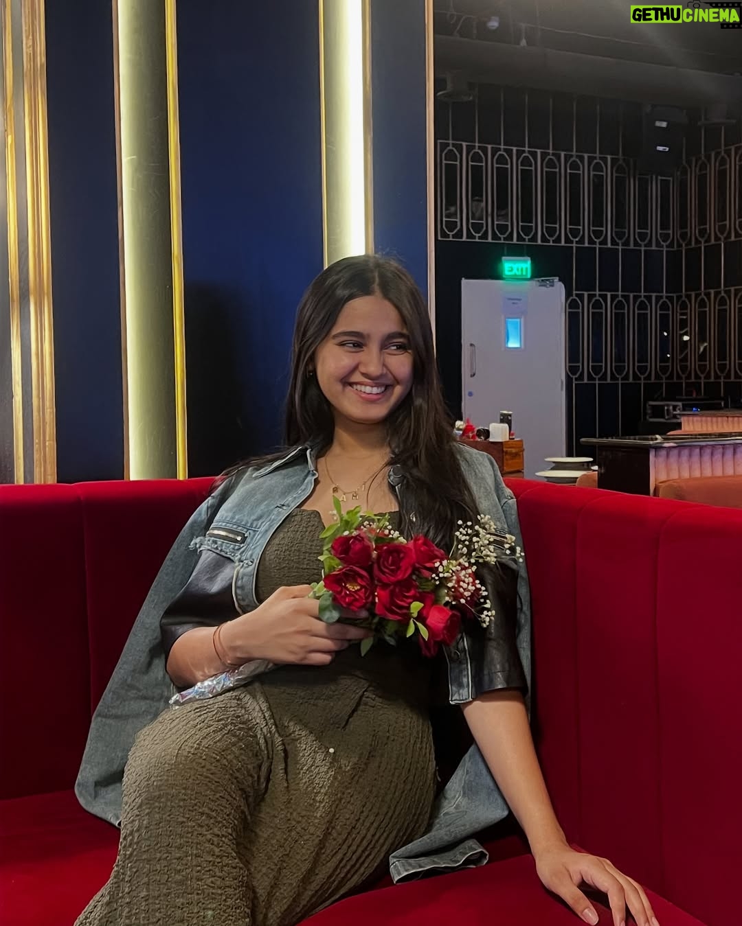 Mahi Singh - 11.5K Likes - Cheers to me!🥂
.
.

#birthday #enjoy #smile #instagood #instagram #post #mahisinghviofficial