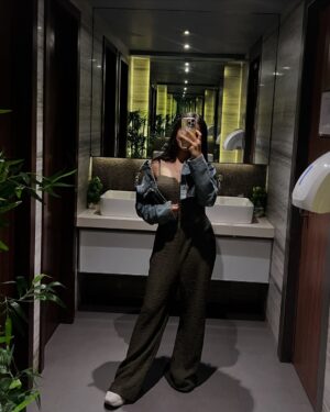 Mahi Singh Instagram - Cheers to me!🥂
.
.
#birthday #enjoy #smile #instagood #instagram #post #mahisinghviofficial