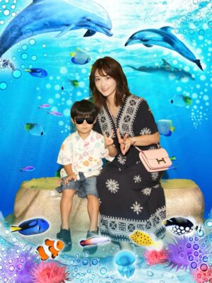 Mai Hakase Instagram - 息子がチンアナゴが好きでチンアナゴを見に行った日🫶
2人で水族館は何年ぶりだろうか、、たぶん3年ぶりくらいな気がする🤭1歳の頃は年パス買ってよく連れて行ってたんだけど、引っ越してからはこれてなかったー！やはり1歳の時とは過ごし方も違って私も楽しめました☺️🐬
イルカショー見ていつも感動する🥹イルカて賢いよねほんと😳

#息子の夏休み
#インター生の夏休み
#4歳夏