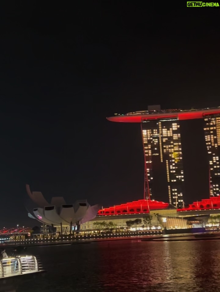 Mai Hakase - 1.1K Likes - Singapore 🇸🇬🩷
ぶれてるしマーライオンの水浴びてるみたいに撮れた写真✌️
コロナ前ぶりのシンガポール❣️
子供できてからは初めて🤩
子供のあそぶところたくさんだし、子供に優しい子供天国すぎる国‼️子供達も毎日楽しく過ごしてます😎

#singapore #マーライオン
#marinabaysand 
#merlion
#子連れシンガポール