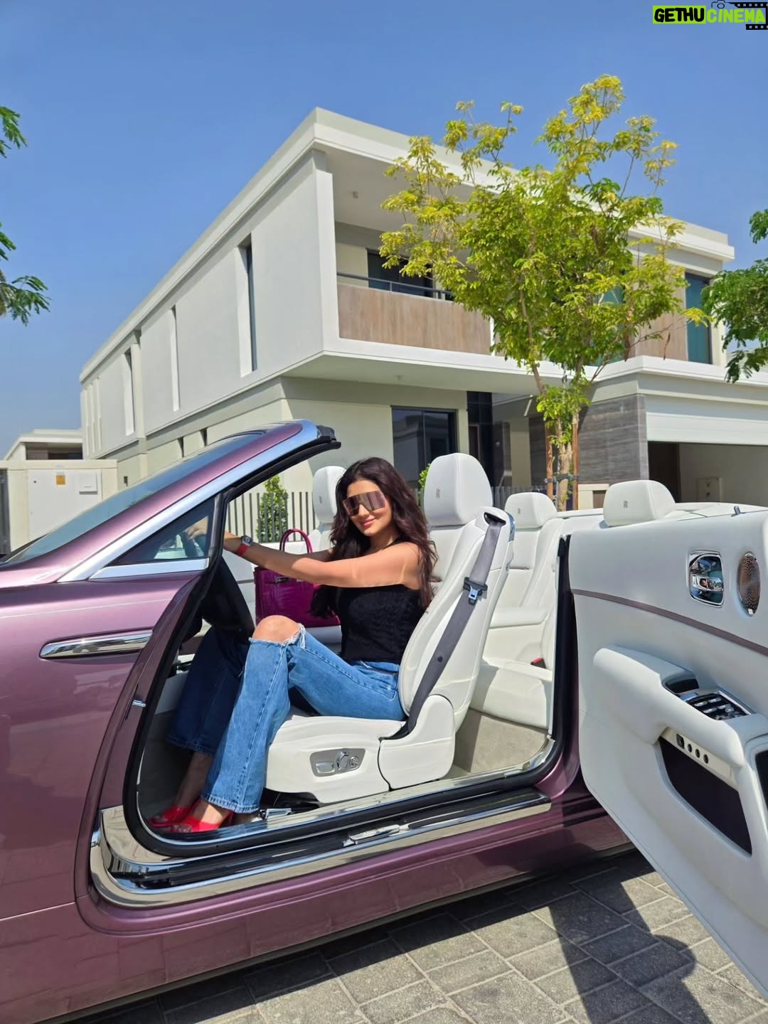 Mai Omar - 343.1K Likes - Thank you my love for my beautiful birthday gift , I'm in love with the color 🎁 feeling blessed, spoiled, and loved 💕
@directormohamedsami