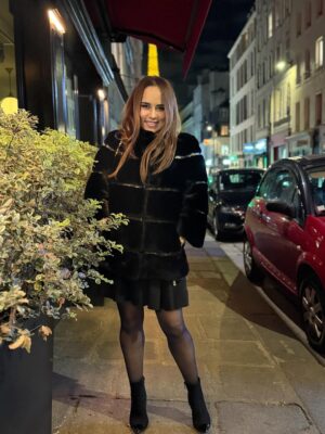 Majdouline Idrissi Instagram - Certaines rencontres vous effleurent , d’autres vous renversent ♥️ @luxury_fur_worldwide