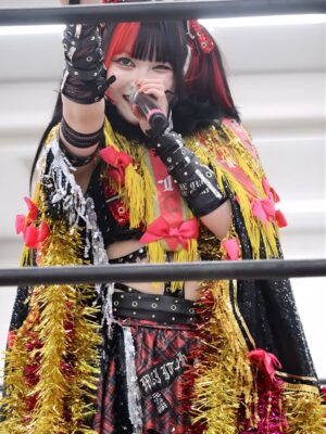 Maki Itoh Instagram - With the Korakuen Hall show on August 23, 2025, my contract with TJPW has come to an end.
Back when I was struggling as an idol, it was Takagi who discovered me.
I wasn't good at singing or dancing, and I was never that popular-but the one thing I was ever praised for was pro wrestling.
Thanks to TJPW, I was able to spend 8 years and 7 months growing and living alongside this company.
It's all because of TJPW and everyone l've met along the way.
I'll continue wrestling, so I'm sure we'll meet again somewhere down the road!
I'll never forget the gratitude I feel toward everyone who has supported me, and I'll keep treasuring the experience and knowledge I gained here as I move forward.
From the bottom of my heart, thank you fuck you all!
.
.
2025年8月23日開催の後楽園ホール大会をもちまして、東京女子プロレスとの契約期間を満了いたしました。
アイドルとしてくすぶっていた自分を、高木さんが見つけてくれました。
歌やダンスも得意ではなく、人気もそんなになかった自分が、初めて褒められたプロレス。
そして8年7ヶ月の時を東京女子プロレスと共に生き、ここまで成長できたのは東京女子プロレスと、関わってくださった皆さんのおかげです。
これからもプロレスは続けていきますので、皆さんとはまたどこかでお会いできるはず!
お世話になった方々へ感謝の気持ちを忘れず、ここで培った経験と知識を大切に精進していきます。
心からありがとうございました!