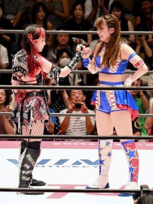 Maki Itoh Instagram - With the Korakuen Hall show on August 23, 2025, my contract with TJPW has come to an end.
Back when I was struggling as an idol, it was Takagi who discovered me.
I wasn't good at singing or dancing, and I was never that popular-but the one thing I was ever praised for was pro wrestling.
Thanks to TJPW, I was able to spend 8 years and 7 months growing and living alongside this company.
It's all because of TJPW and everyone l've met along the way.
I'll continue wrestling, so I'm sure we'll meet again somewhere down the road!
I'll never forget the gratitude I feel toward everyone who has supported me, and I'll keep treasuring the experience and knowledge I gained here as I move forward.
From the bottom of my heart, thank you fuck you all!
.
.
2025年8月23日開催の後楽園ホール大会をもちまして、東京女子プロレスとの契約期間を満了いたしました。
アイドルとしてくすぶっていた自分を、高木さんが見つけてくれました。
歌やダンスも得意ではなく、人気もそんなになかった自分が、初めて褒められたプロレス。
そして8年7ヶ月の時を東京女子プロレスと共に生き、ここまで成長できたのは東京女子プロレスと、関わってくださった皆さんのおかげです。
これからもプロレスは続けていきますので、皆さんとはまたどこかでお会いできるはず!
お世話になった方々へ感謝の気持ちを忘れず、ここで培った経験と知識を大切に精進していきます。
心からありがとうございました!