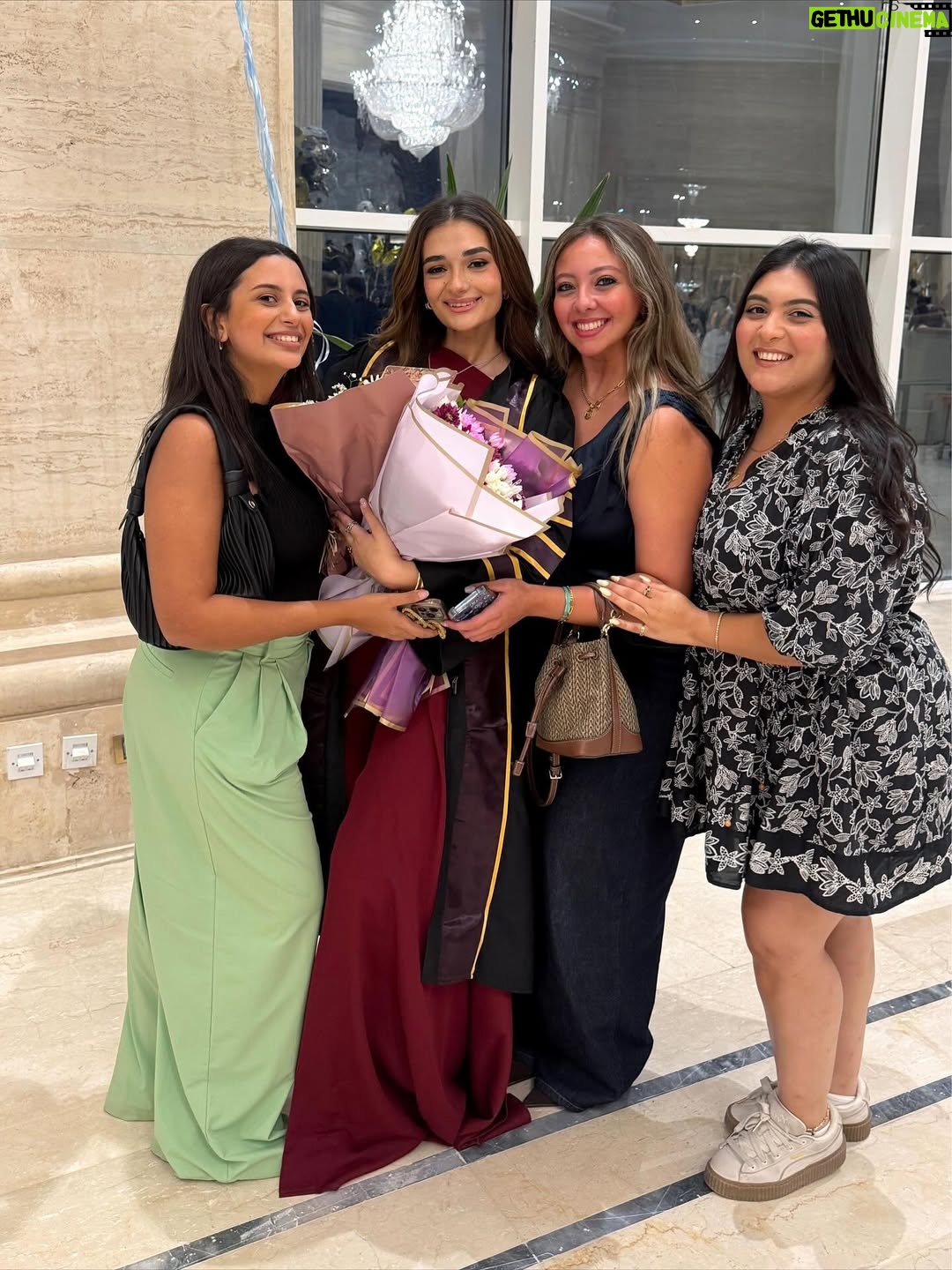 Malak Ahmed Zaher - 496K Likes - OUTTTTT and with honors babyyyy!!!!!! 🎓❤️‍🔥💫🌟✨

So grateful to have achieved this milestone alongside my baby sister 🤍✨ what a journey it’s been! 👩🏻‍🎓👭🌟 

Suit @byfarahbarbary 
Makeup @makeupby_mirnagirgiss 
Hair @ebram_girgs