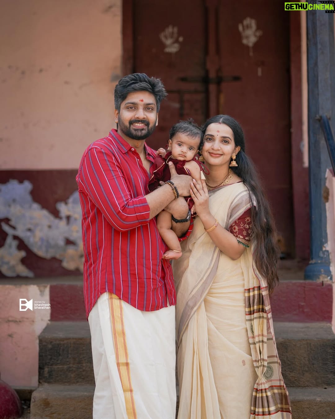 Malavika Krishnadas - 342.1K Likes - ഗുൽസൂന്റെ ചോറൂണ് 😘🧿❤️
.
.

PC : @bhavinesh_bharathan 🎥
Gulsu’s Dress & Blouse : @vasudevan.arun ❤️

#choroonu #gulsu #Rutvi