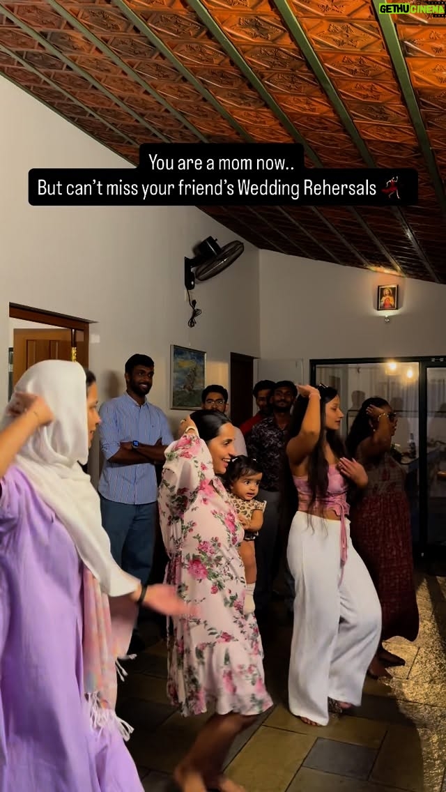 Malavika Krishnadas - 667.6K Likes - 🥹💕
You can hear the bride motivating us 🤣♥️ @saarehh99 
#newmom #mommylife #babylife