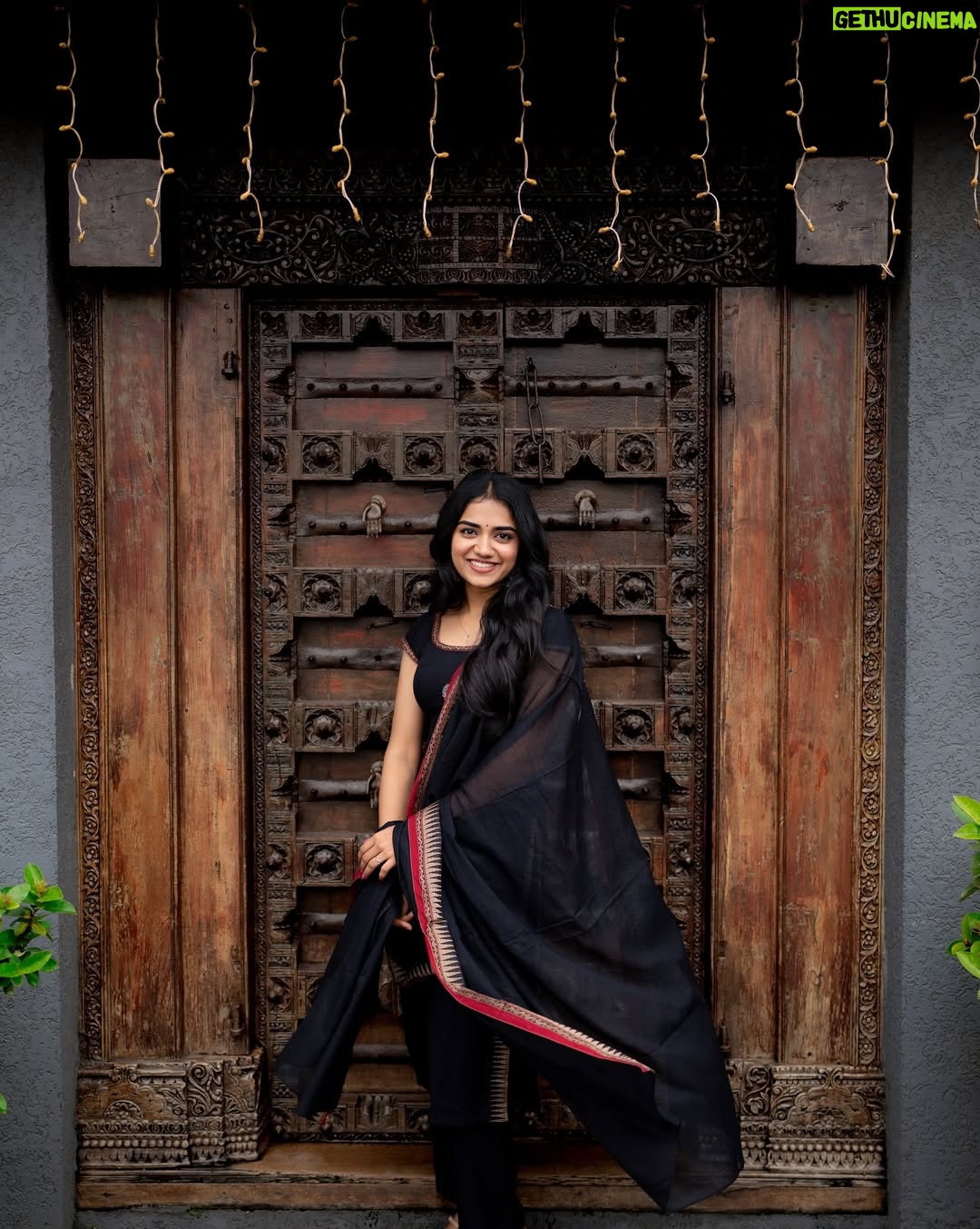 Malavika Manoj - 513.2K Likes - 🍃 
.
.
.
.
.
.
.
@labin_shn 📸
@tarambymyriti 👗