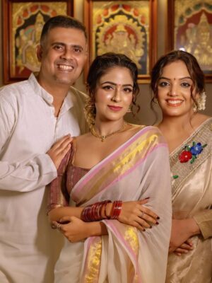 Malavika Wales Instagram - ജീവിതത്തിൽ അഭിനയിക്കാനേ അറിയാത്തവർ...

എന്നും എപ്പോഴും …

📷 @mojin_thinavilayil 
Dolled up @makeover_by_neenu