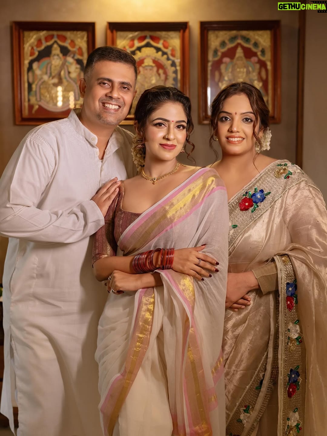 Malavika Wales - 51.4K Likes - ജീവിതത്തിൽ അഭിനയിക്കാനേ അറിയാത്തവർ...

എന്നും എപ്പോഴും …

📷 @mojin_thinavilayil 
Dolled up @makeover_by_neenu