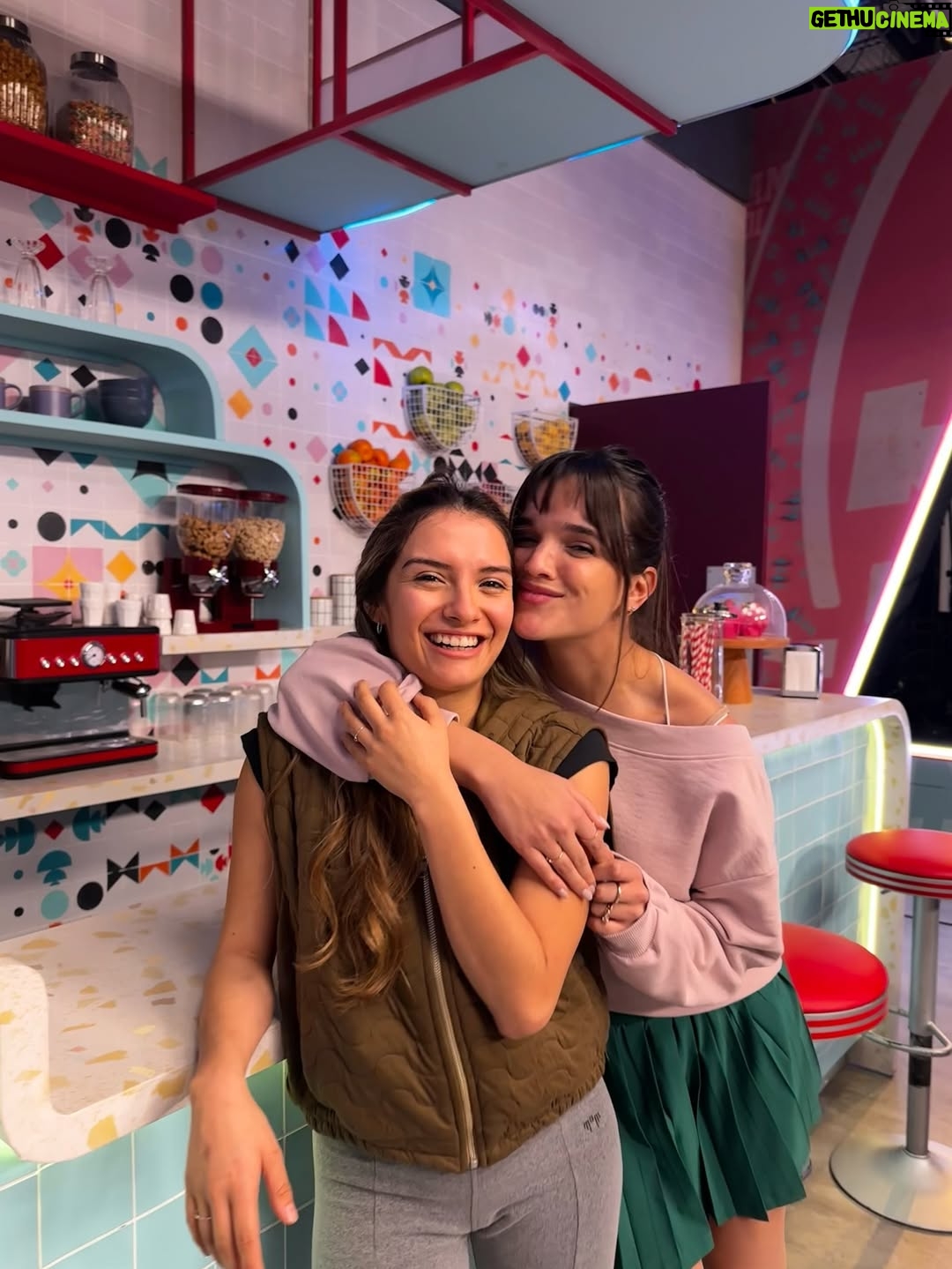 Malena Ratner - 208.2K Likes - Hasta pronto .｡.:*♡ 

gracias @disneyplusla @cecimendoncaok nuevamente/ gracias @metrovision_ok / gracias a todo el hermoso equipo y gracias a ustedes, que en definitiva, todo esto es porque ustedes lo pidieron 🫶🏼
