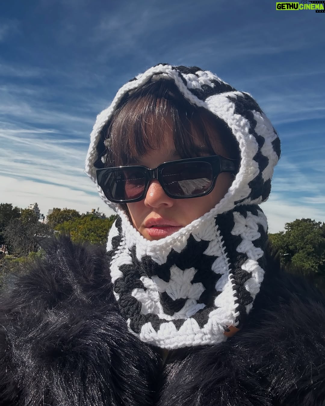 Malena Ratner - 74.6K Likes - Hoy se vive de prepo y se duerme apurao’