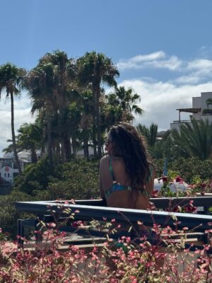 Malú Instagram - Días maravillosos de desconexión en Lanzarote! En un lugar mágico q ya se está empezando a convertir en mi casa… 
He comido, he reído, he bailado, he disfrutado de mi familia, he descansado, los más peques no han parado ni un minuto… 
Y todo en este maravilloso lugar @princesayaiza en el q una vez más nos han tratado increíble haciéndonos sentir como en casa ❤️
Han sido días muy felices para todos! 
Millones de gracias !