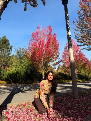 Manasa Varanasi Instagram - Fall leaves, pristine air and glacier water .. obsessed 🍁🧊🌬️ nature’s gourmet. Love you Seattle 🤍 

#gratitude #fall #leaves 
#seattle #instagood #instamood 
#waterfall #air #breathe