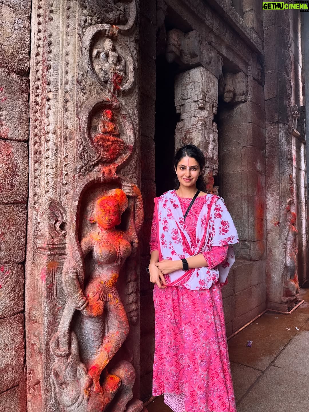 Manasa Varanasi - 43K Likes - First time climbing the hills to Tirumala - core memory for life 🌸 To every squirrel, monkey, small temple, fruit seller, sculpture and fellow pilgrim, I see you, I carry a piece of your grace with me 🤍

PC @anudeep_munna 

#gratitude #blessed 
#instagood #instamood 
#govinda #love
