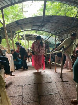 Manasa Varanasi Instagram - First time climbing the hills to Tirumala - core memory for life 🌸 To every squirrel, monkey, small temple, fruit seller, sculpture and fellow pilgrim, I see you, I carry a piece of your grace with me 🤍

PC @anudeep_munna 

#gratitude #blessed 
#instagood #instamood 
#govinda #love