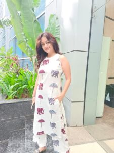 Actress Manasi Naik HD Photos and Wallpapers October 2025