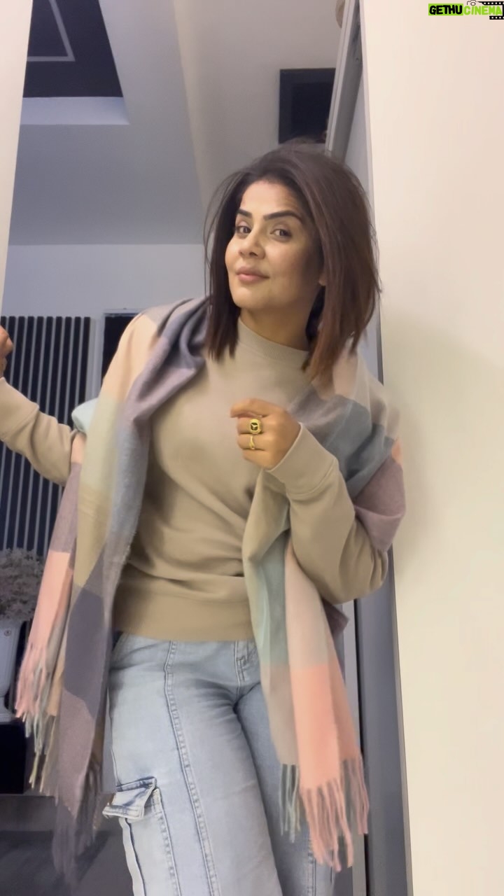 Mane Sandhu - 1.4K Likes - Hairs by;  @samrizsalon