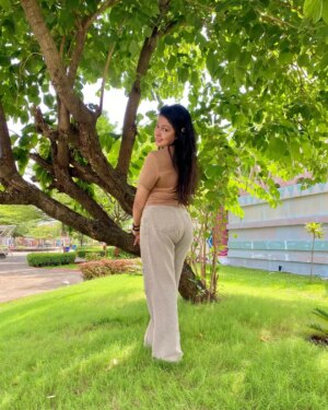 Mani Bhattacharya Instagram - A flower drop down in between grass🤎
#flower #manibhattacharya #naturelover #greenery #lovely #weather #grass #nature #love #feel #inlovewith #myself #trending #ɪɴsᴛᴀᴘᴏsᴛ #instatrending #manibhattachariya